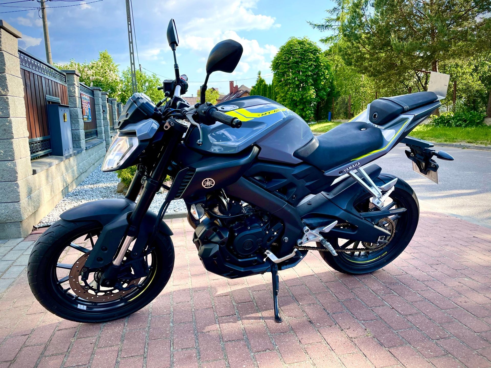 motocykl do nauki jazdy kategorii A1 od 16 roku życia w szkole jazdy STOP w Białymstoku motocykl do nauki jazdy kategorii A1 od 16 roku życia w szkole jazdy STOP w Białymstoku